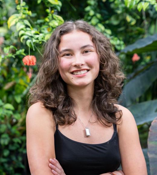 Maya Heeps Headshot